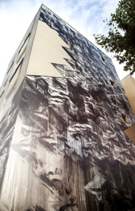 christos-voutichtis-lisbon-mural-frankfurt-urban-art-print-black-frankfurt-adbusting-simulacres-et-simulation-interzone-index-24