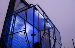 parasit architecture art installation in frankfurt by christos voutichtis