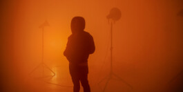 ΦΘΟΡΑ by Christos Voutichtis – real-time seismic activity transformed into an acoustic topography of planetary, political, and economic ruptures. 